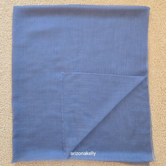 NWOT Ovcio Featherlight Cashmere Scarf Dark Blue - Picture 10 of 12